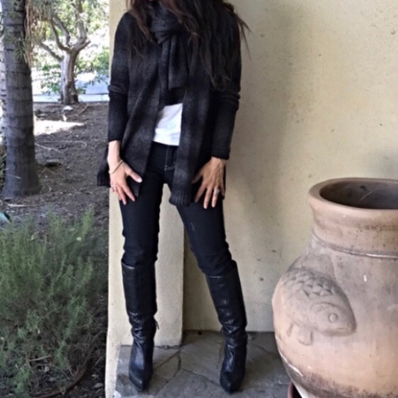 Black Skinny Jeans - Picture 2 of 2